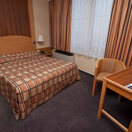 Hotel Budapest Отель Будапешт