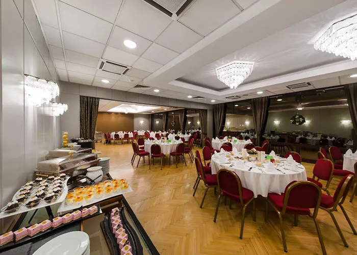 Hotel Budapest Отель Будапешт